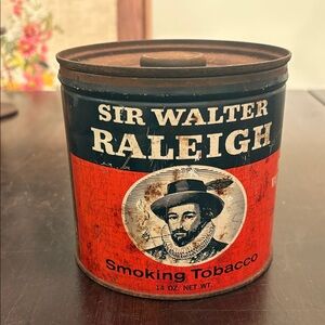 Sir Walter Raleigh Tobacco Tin